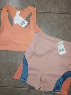 Fabletics 2X NWT Bundle. Racerback Sports Bra & Motion 365 Shorts.